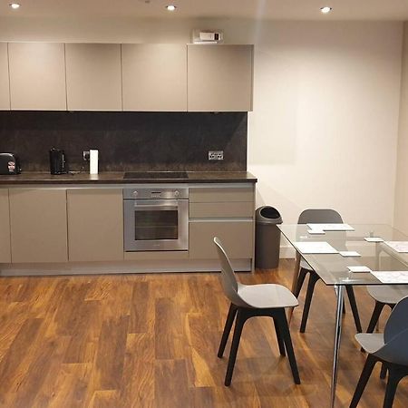 Stunning 2-Bed Apartment In Manchester City Centre マンチェスター エクステリア 写真